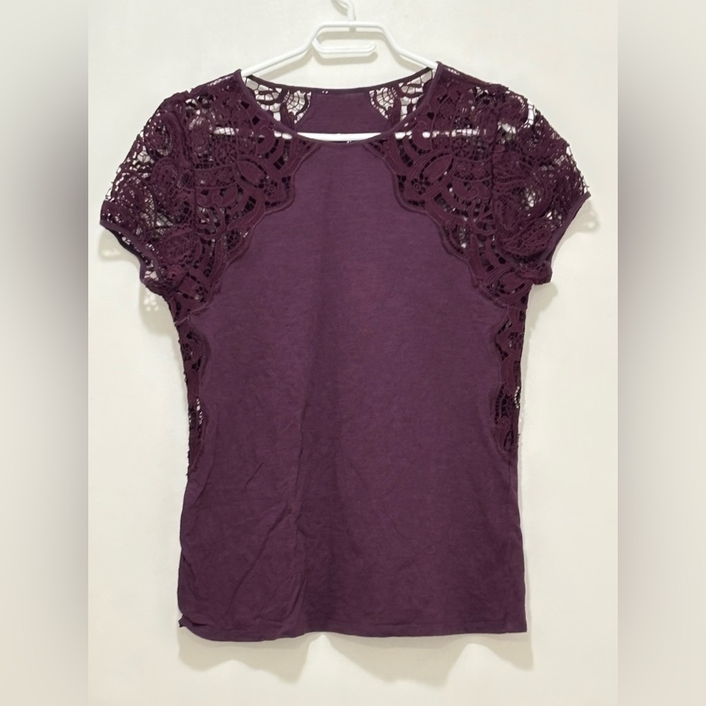 Sundance Lace Detail 100% cotton Top. Size M. Color Plum